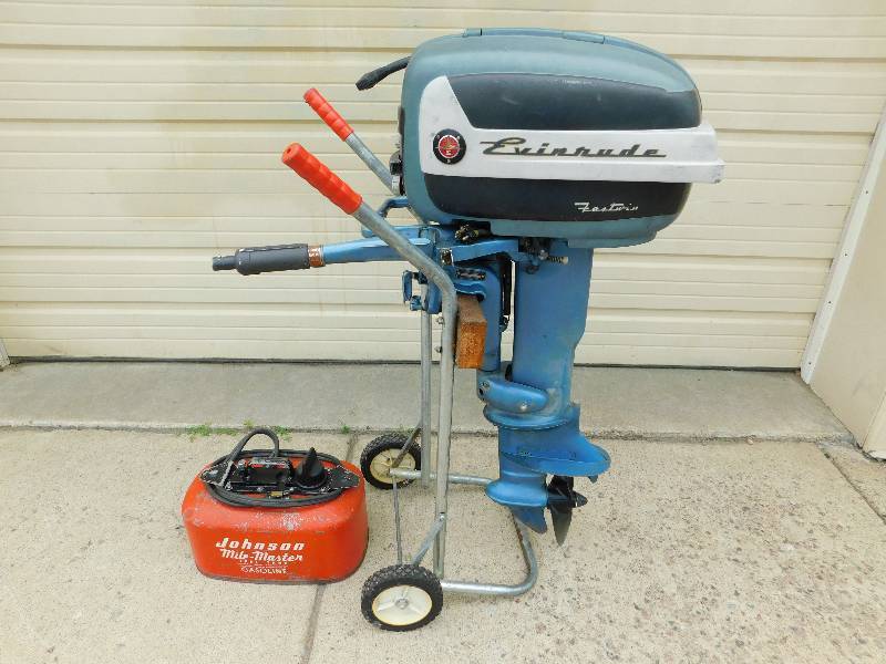 lot 112 image: 1957 Vintage Evinrude FASTWIN 18 HP Boat Motor----Model 15020