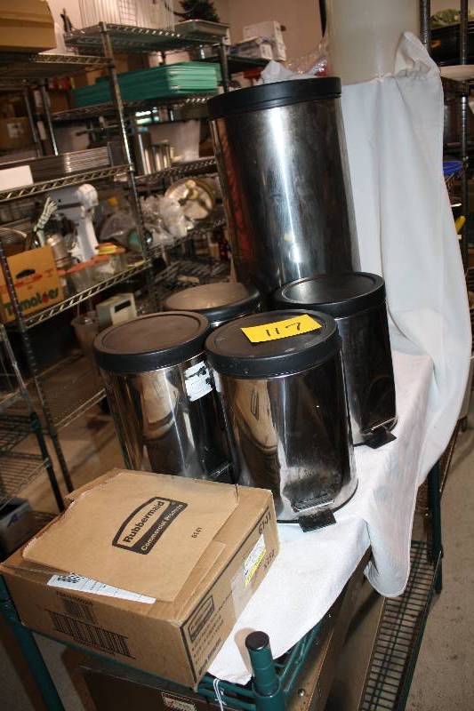 1 Large Step Trash Can, 4 Small Step Trash , and Box of Waxed Bags