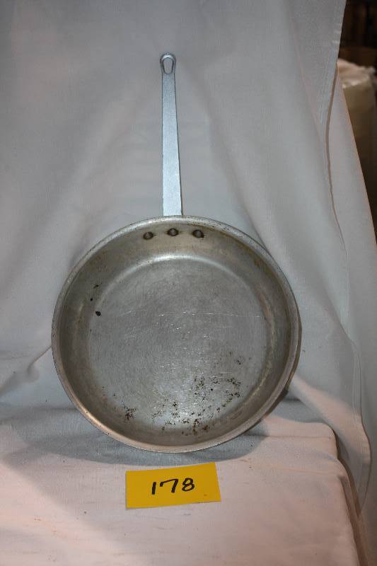 12 Vollrath Frying Pan