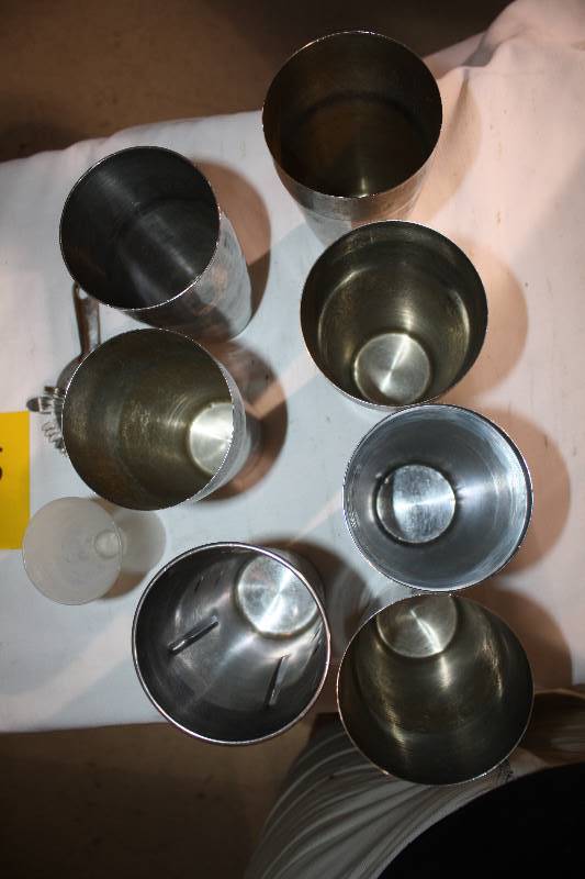 Bar Mixing Cups with plastic Shot Glass and Stainer