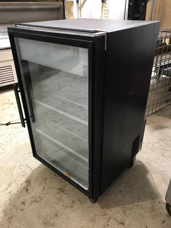 True, Mod #GDM-07F, glass door commercial freezer, NSF, caster mounted, 115 volts, 7.0 amps,Black Runs Freezes 24x23x41H
