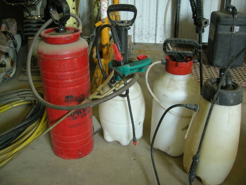 lot 18 image: Concrete and Other Sprayers