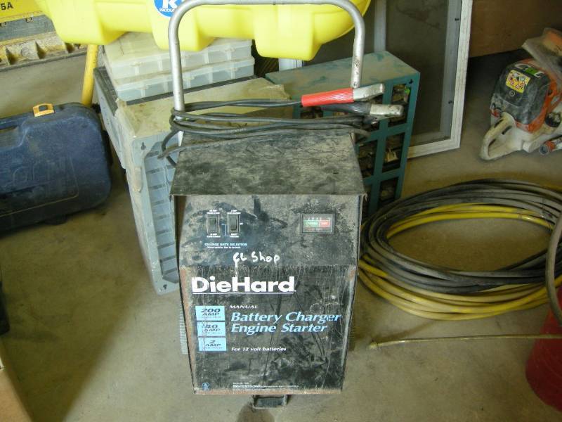 lot 19 image: Die Hard Battery Charger Engine Starter