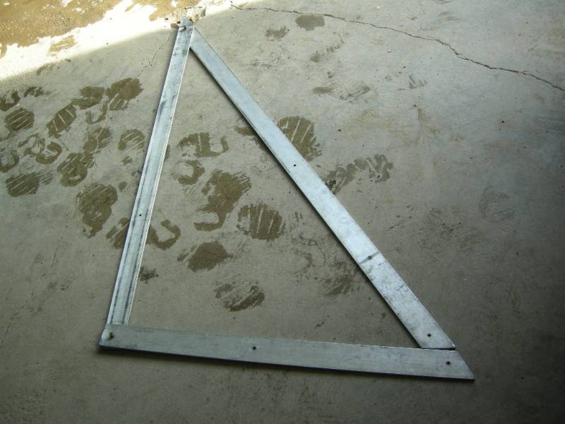 lot 41 image: Heavier Duty Layout Triangle Square