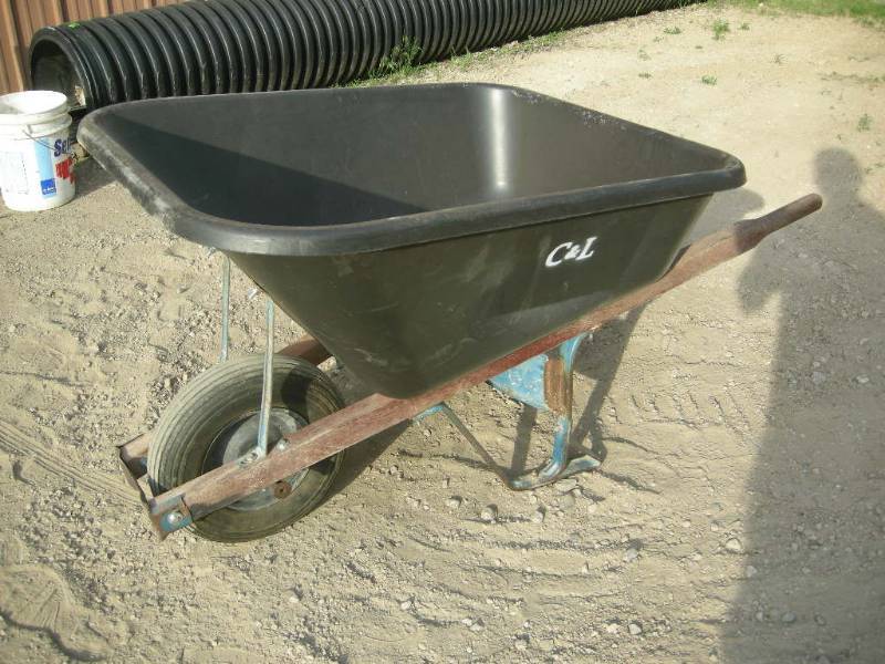 lot 44 image: Jackson Truper Heavy Duty Wheelbarrow