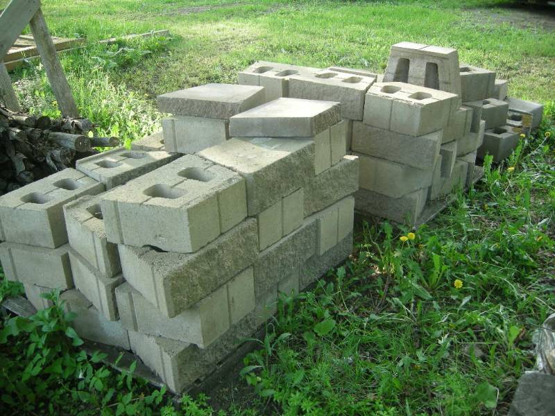 lot 85 image: Anchor Diamond Retaining Wall Block