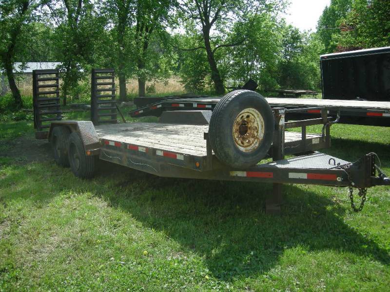 lot 1 image: 2006 Abu 20 Heavy Duty Skidsteer Trailer