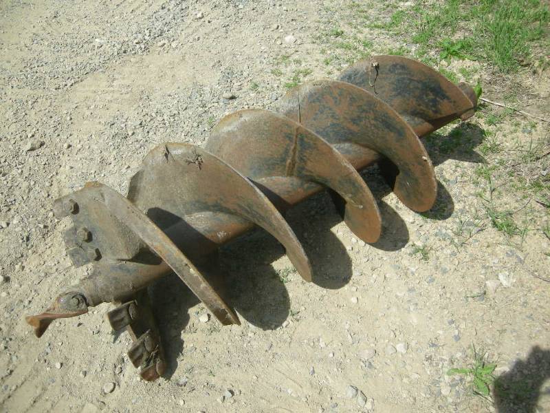 lot 4B image: Bobcat 18 Auger Bit