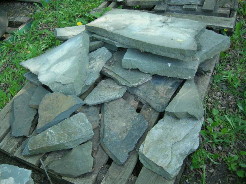 lot 64 image: Bluestone Flagstone