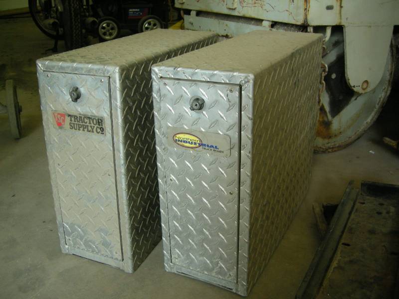 lot 8 image: Aluminum Tool Boxes