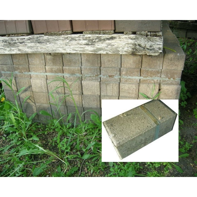 lot 81 image: Pallet of Pavers
