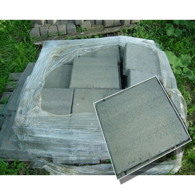 lot 83 image: Pallet Grey Paving Stones