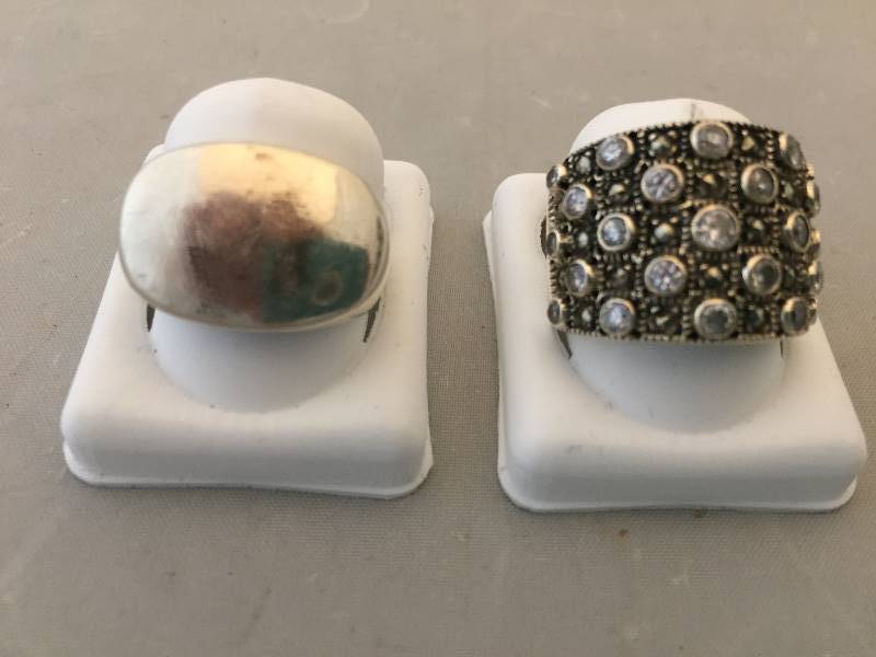 lot 284 image: Sterling Silver Rings