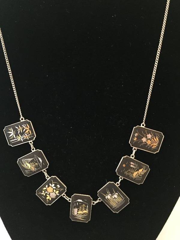 lot 295 image: Sterling Silver Siam Double Sided Necklace