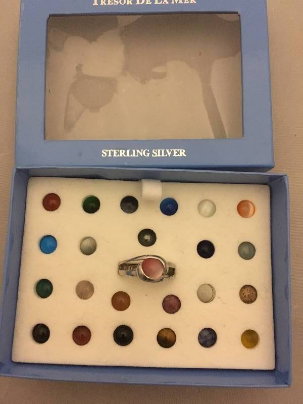 lot 378 image: Sterling Silver Ring with Interchangeable Stones