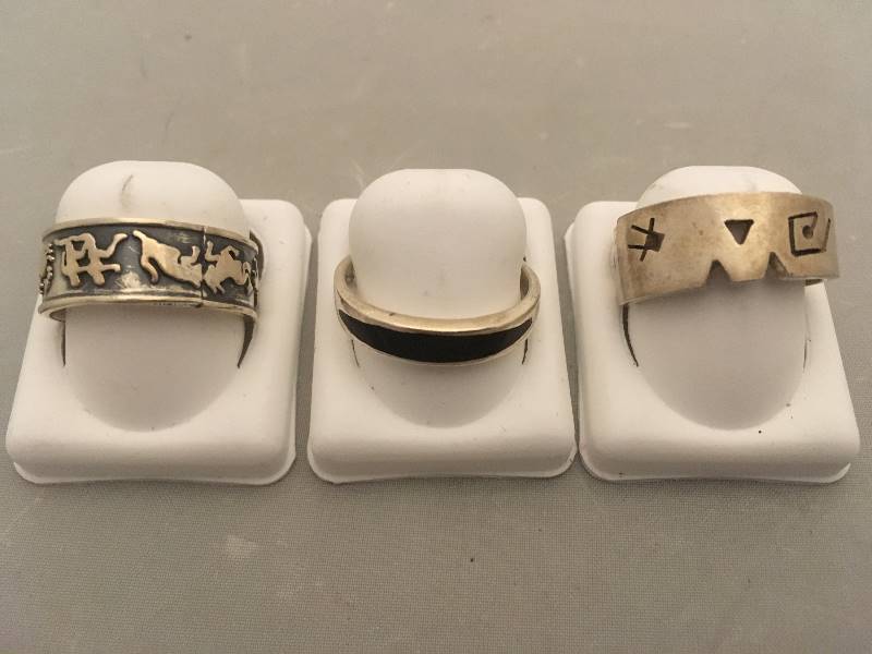 lot 385 image: Sterling Silver Rings Bands