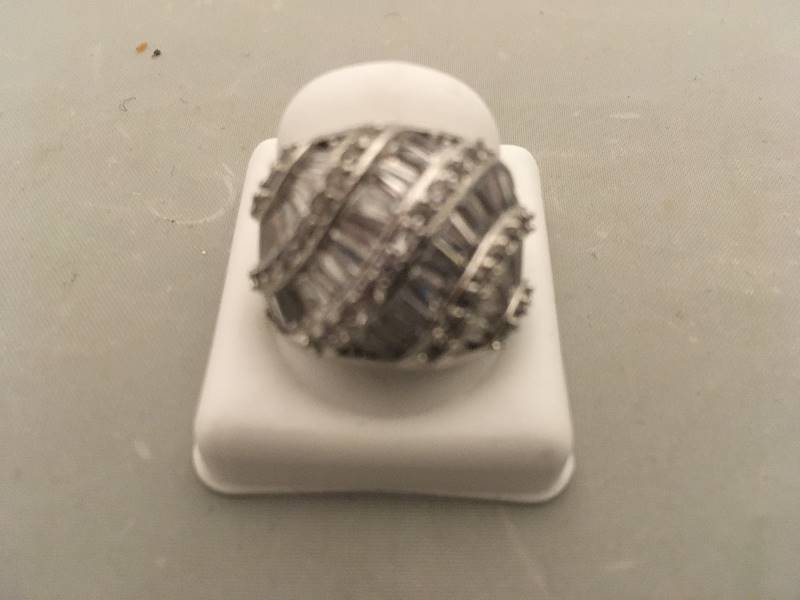 lot 388 image: Sterling Silver CZ Ring