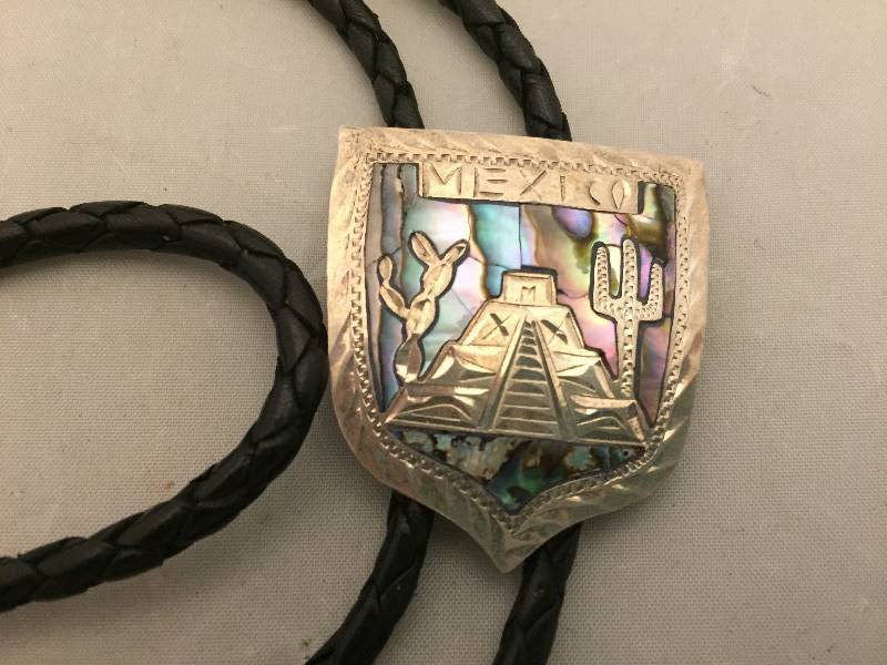 lot 333 image: Sterling Silver Bolo Tie