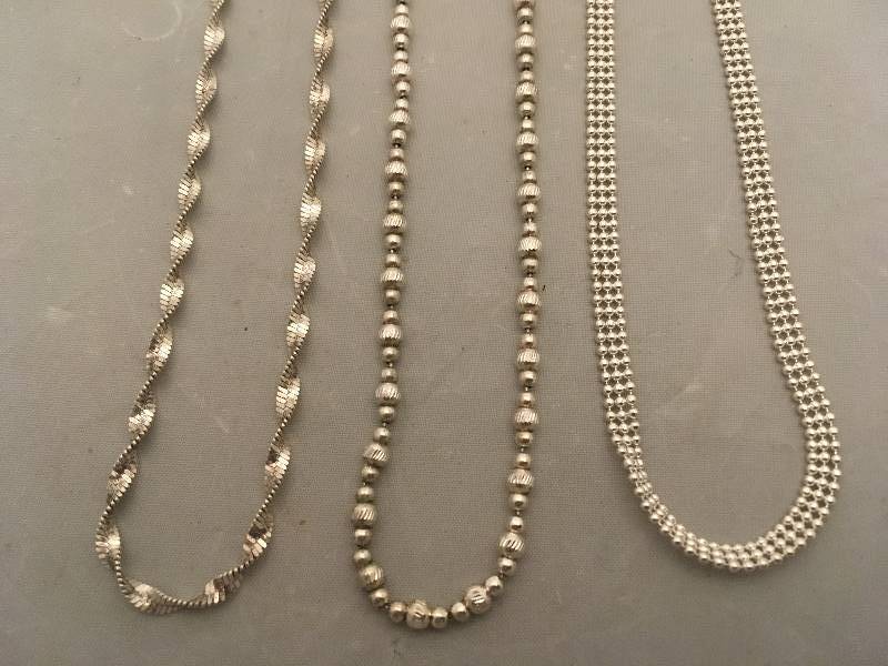 lot 412 image: Sterling Silver Neckaces - Beaded Chains