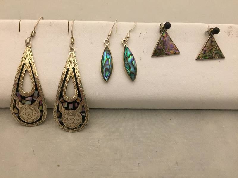 lot 357 image: Sterling Silver Abolone Pierced Earrings