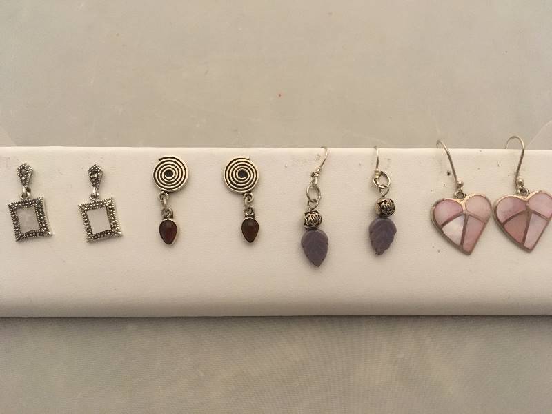 lot 416 image: Sterling Silver Pierced Earrings Mother of Pearl & Stones