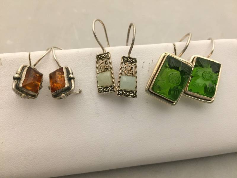 lot 358 image: Sterling Silver Pierced Earrings with Stones