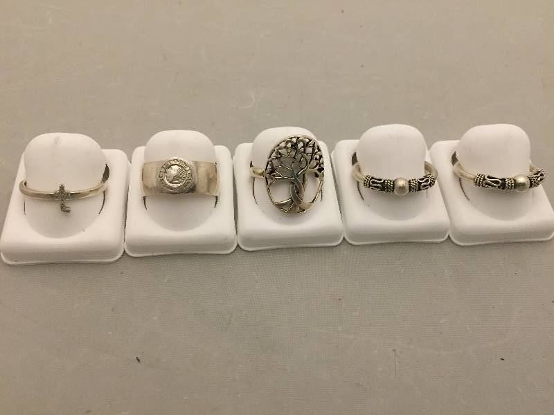 lot 364 image: Sterling Silver Rings