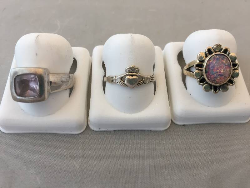 lot 419 image: Sterling Silver Rings - Stones