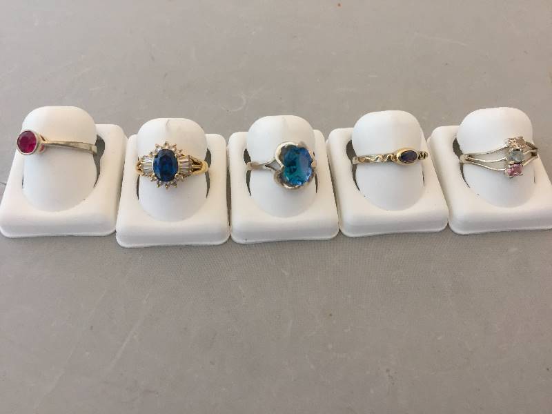 lot 421 image: Sterling Silver Rings - Clear Stones