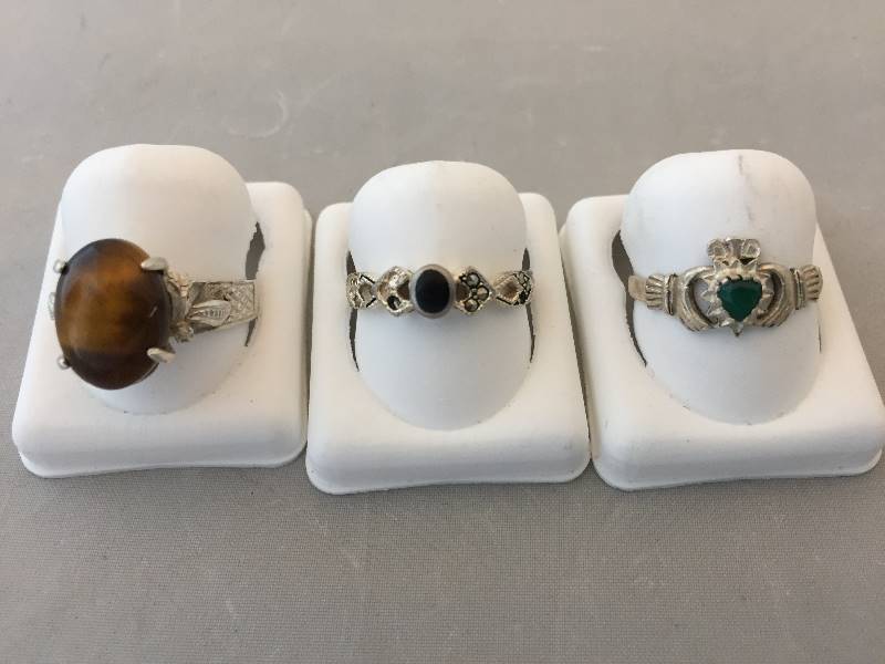 lot 472 image: Sterling Silver Rings