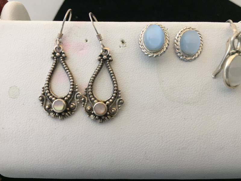 lot 424 image: Sterling Silver Pierced Earrings - Moonstone