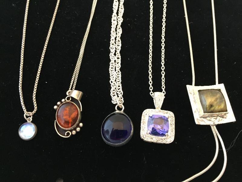lot 426 image: Sterling Silver Necklaces