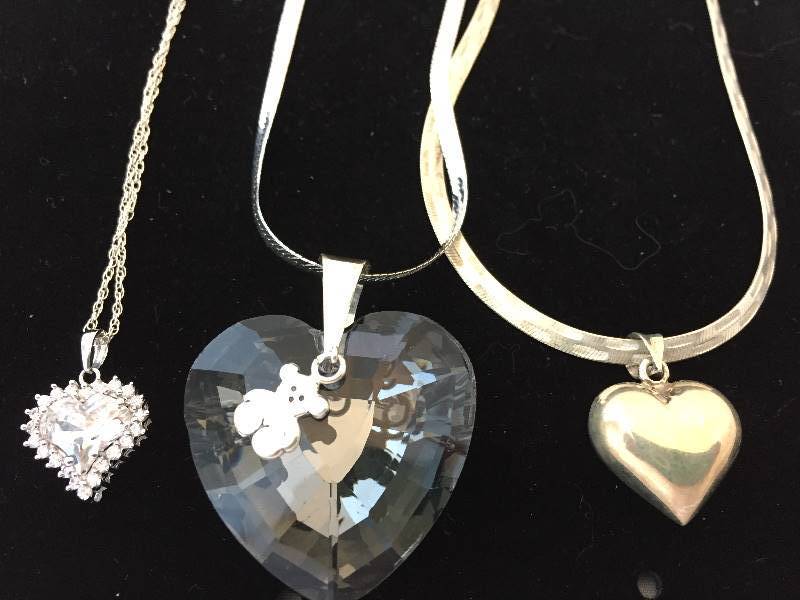 lot 433 image: Sterling Silver Necklaces Hearts