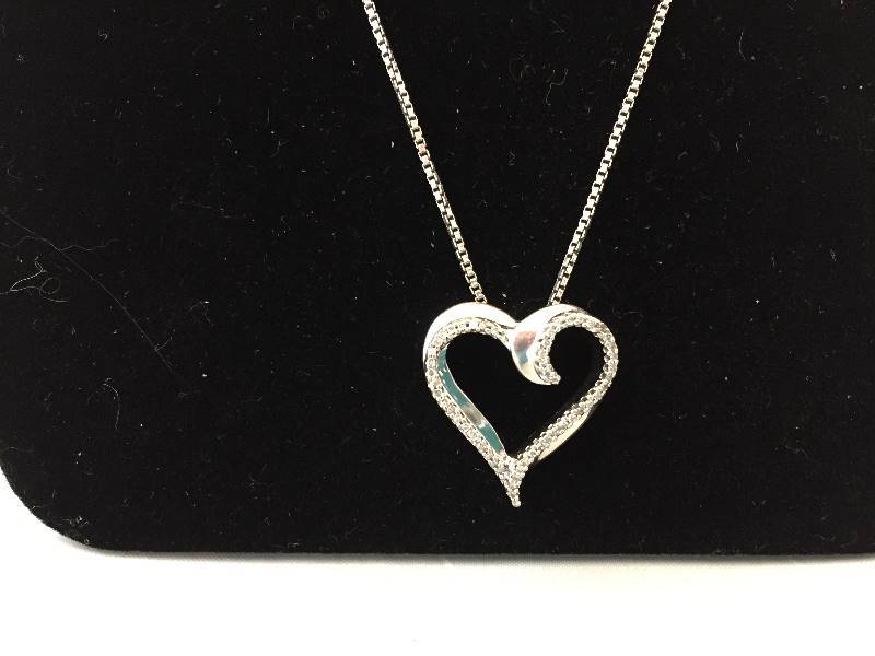 lot 449 image: Sterling Silver Heart Necklace Diamond