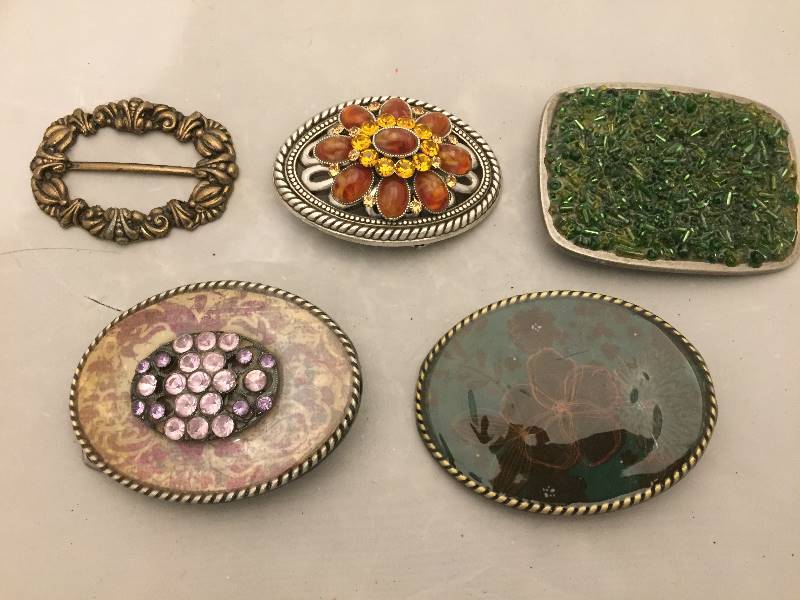 lot 311 image: 5 Belt Buckles