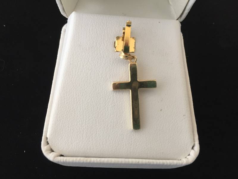 lot 286 image: 14K Gold Cross Pendant