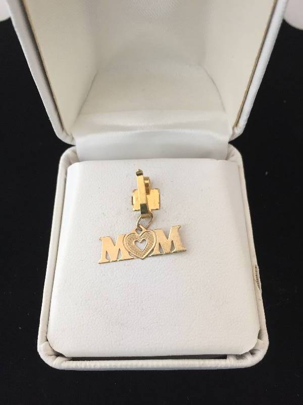 lot 340 image: 14K Gold MOM PendantCharm