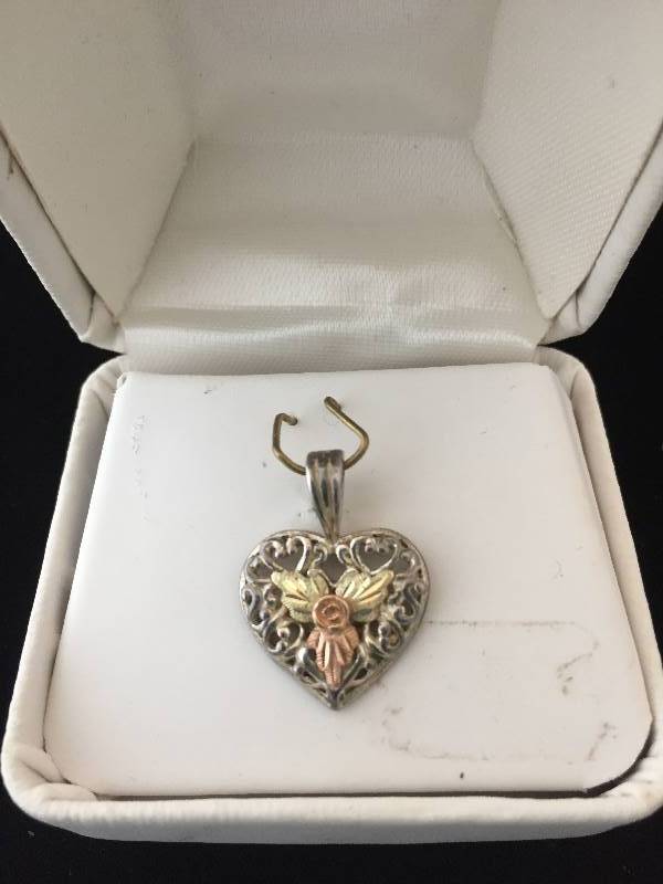 lot 434 image: Black Hills Gold Heart Pendant