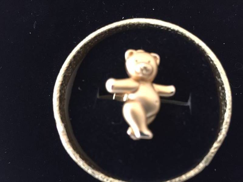 lot 274 image: 18K Gold Teddy Bear Tac
