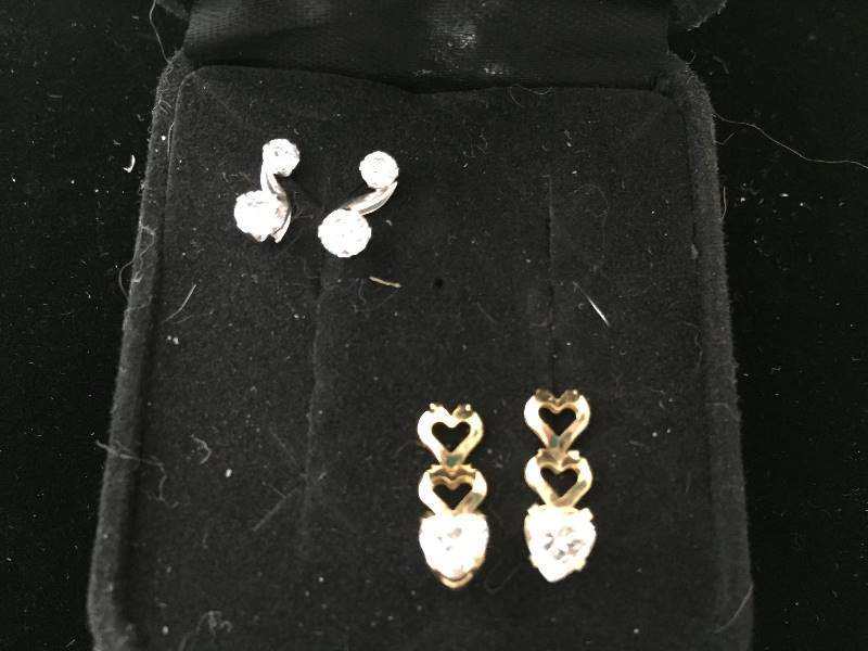 lot 414 image: 10K White Gold & 14K Gold Pierced Earrings