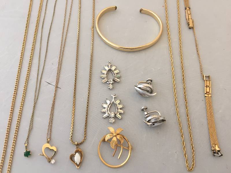 lot 445 image: Gold Filled Jewelry