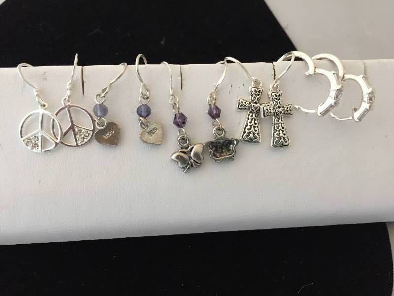 lot 481 image: Sterling Silver Earrings