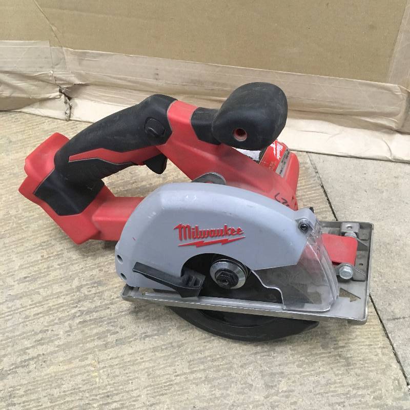 lot 16 image: Milwaukee M12 FUEL 12-Volt Lithium-Ion Brushless Cordless 5-38 in. Circular Saw (Tool-Only) w 16T Carbide-Tipped Metal Saw Blade used in working conditions