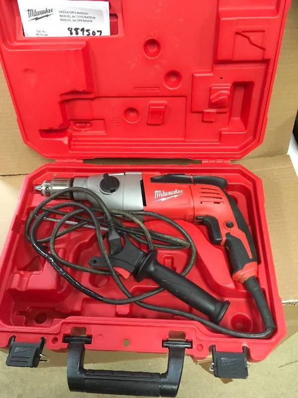 lot 18 image: Milwaukee 12 in. Heavy-Duty Hammer Drill Model#  5380-21 good working conditions