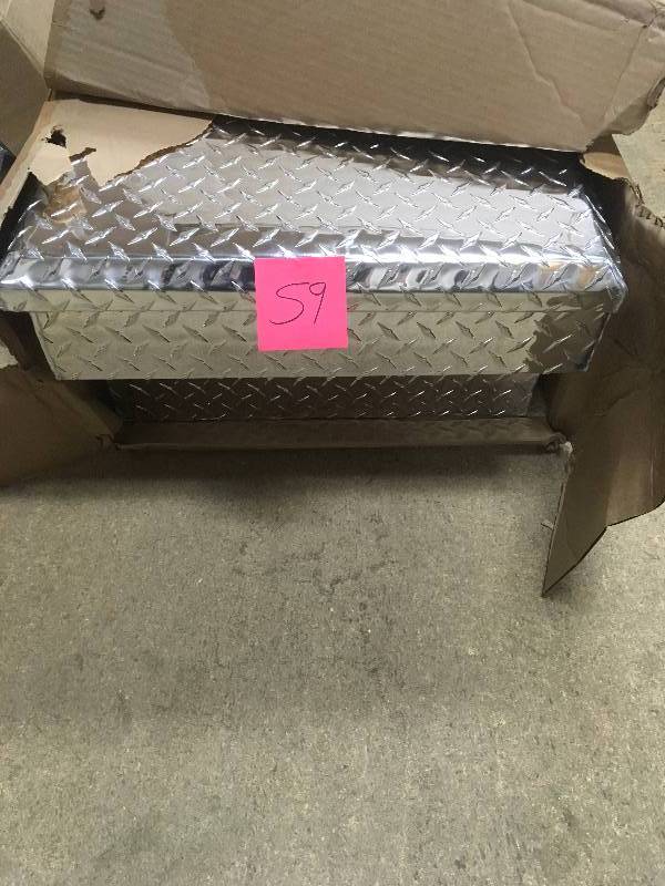 lot 59 image: Lund 60 in. Aluminum Mid Size Cross Bed Truck Tool Box New