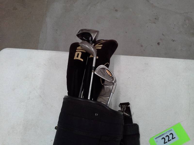 lot 222 image: Spalding Golf Set