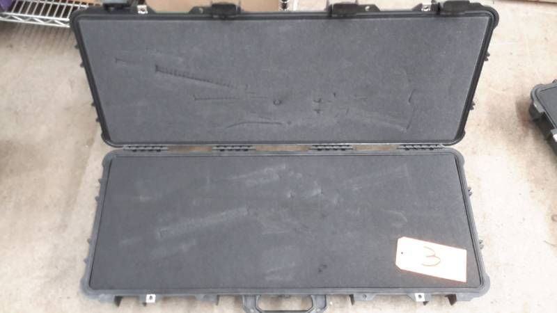 lot 3 image: Pelican 1700 Hard-side Case