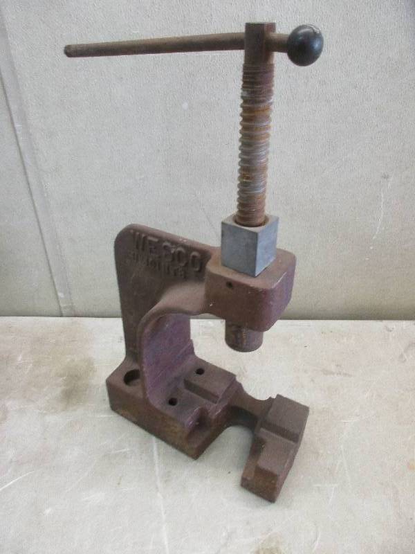 U Joint Press
