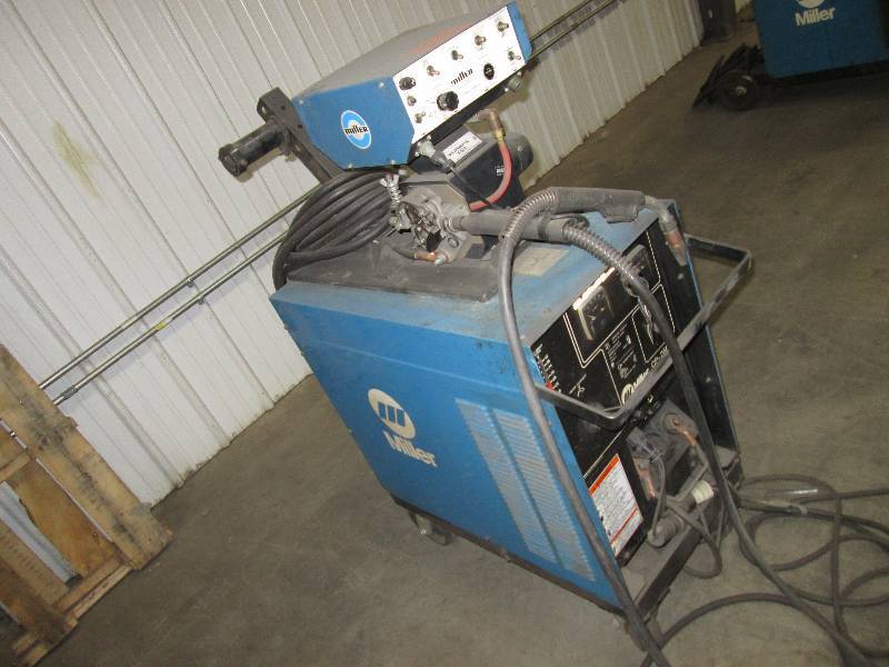 lot 5 image: Miller CP250TS 230  460 3 phase wi...