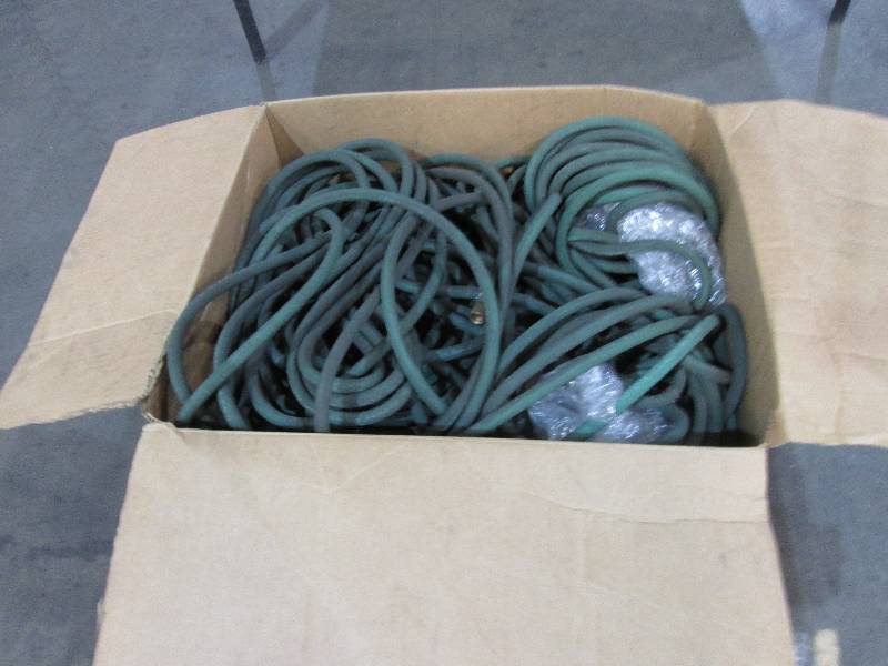 lot 21 image: Lot of 14 air hose, 200 psi...